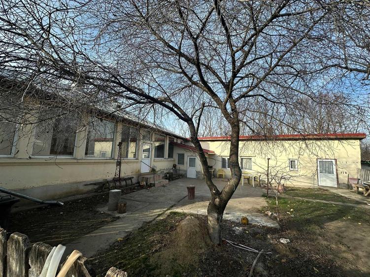 Casă cu 4 camere în Bogdana
