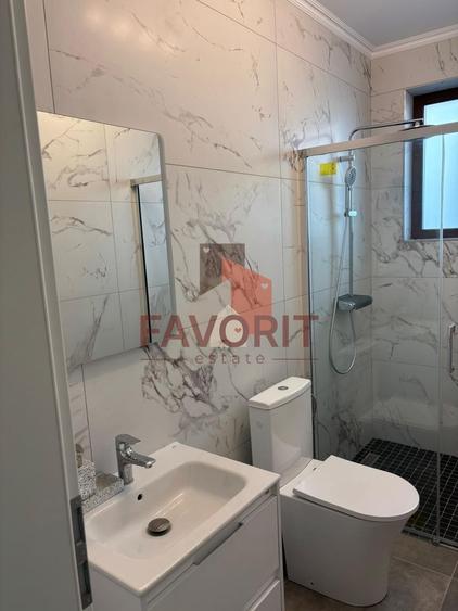 Casă individuală cu 4 camere cu Canalizare în Ghiroda