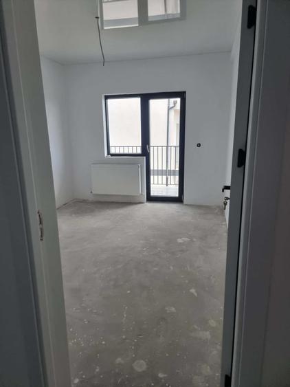 Proprietar Vand Apartament Nou 3 Camere + Parcare Navodari Oras (Zona Kaufland / Penny) - 8