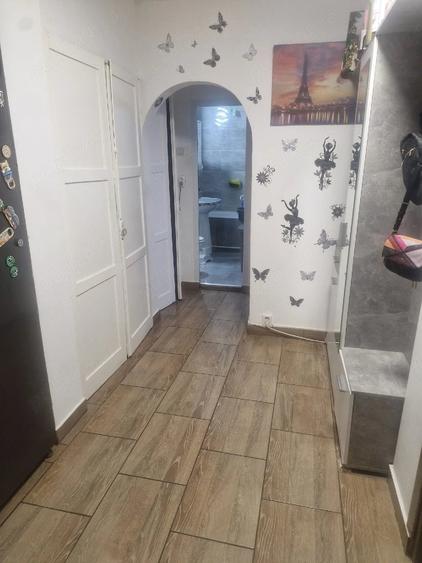 Apartament cu 2 camere decomandat în Negru Vodă
