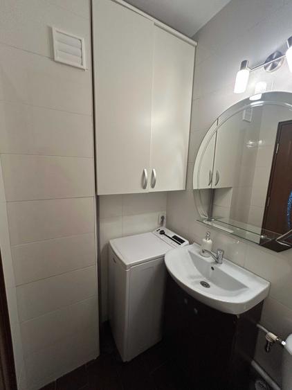 Apartament cu 3 camere decomandat în Păcurari