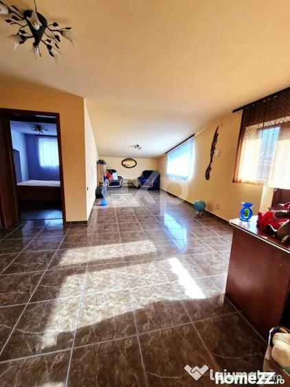 Casa de vanzare S+P+M , Tei? la 5 minute de Targovi?t - 4