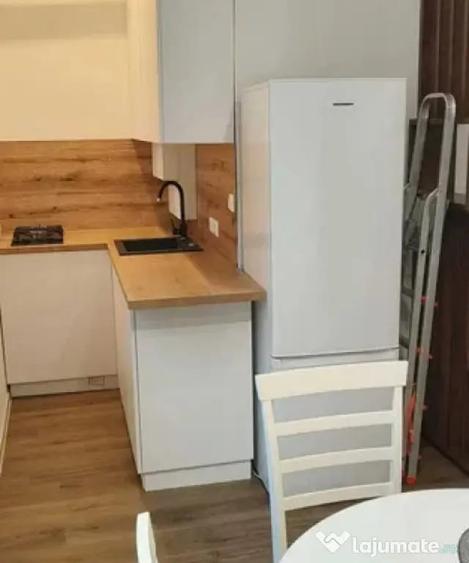 Apartament cu 2 camere decomandat în Horea