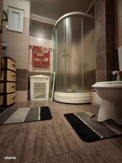 Apartament cu 3 camere decomandat în Rogerius