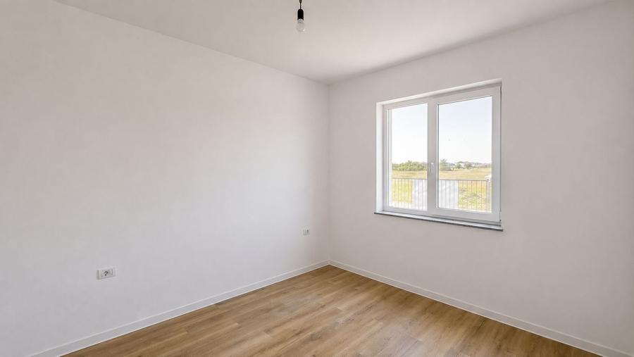 Duplex cu 3 camere cu Canalizare în Moșnița Nouă