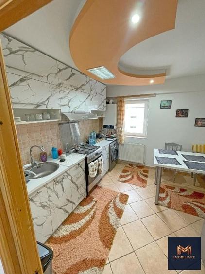 Apartament cu 3 camere decomandat în Sud-Vest