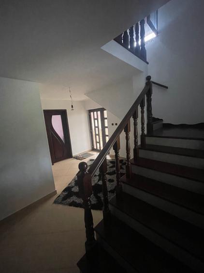 Casă cu 4 camere în Orășeni-Deal