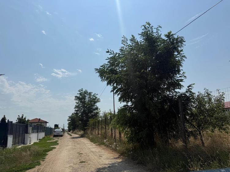 Teren Construcții intravilan de 612 mp, în Miroslava