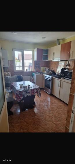 Casa cu 3 camere, teren 250 mp - 1