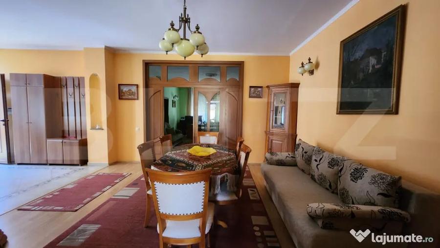Casă cu 3 camere cu Teren 385 Mp în Central