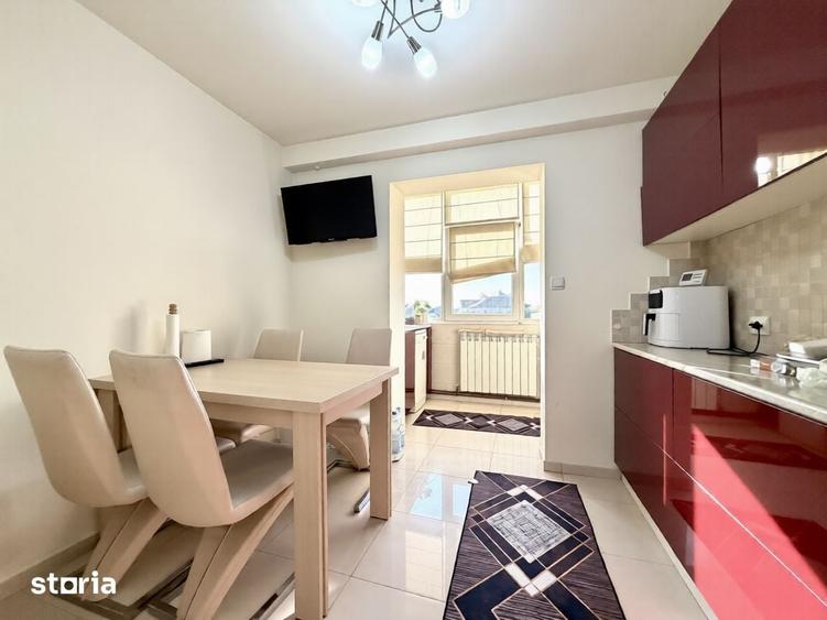 Apartament cu 3 camere decomandat în Lunei