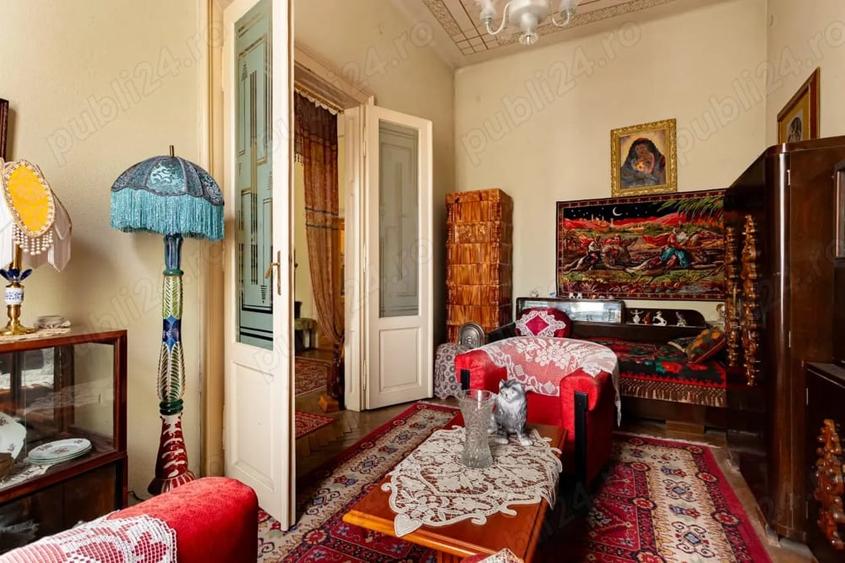 Casă cu 6 camere cu Teren 600 Mp în Ultracentral