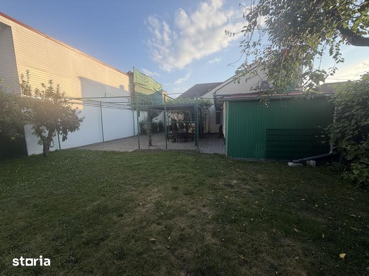 Casă cu 3 camere cu Teren 340 Mp în Libertății