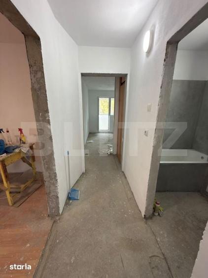 Apartament cu 4 camere semidecomandat în Malu Roșu