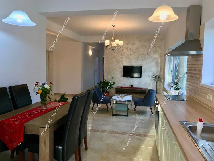 Apartament cu 3 camere decomandat în Torontalului