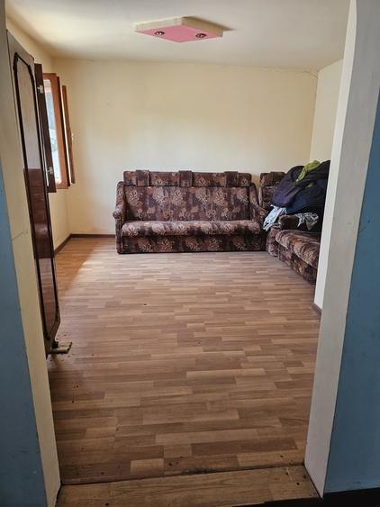 Casă cu 4 camere cu Teren 1200 Mp în Central