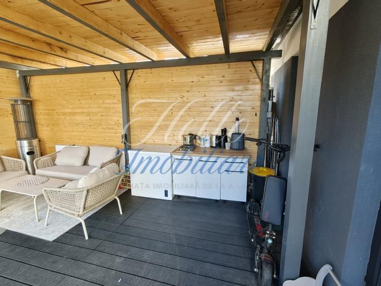 Apartament cu 2 camere semidecomandat, mobilat în Florești