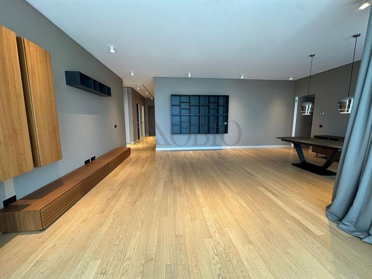 Apartament cu 4 camere în Floreasca