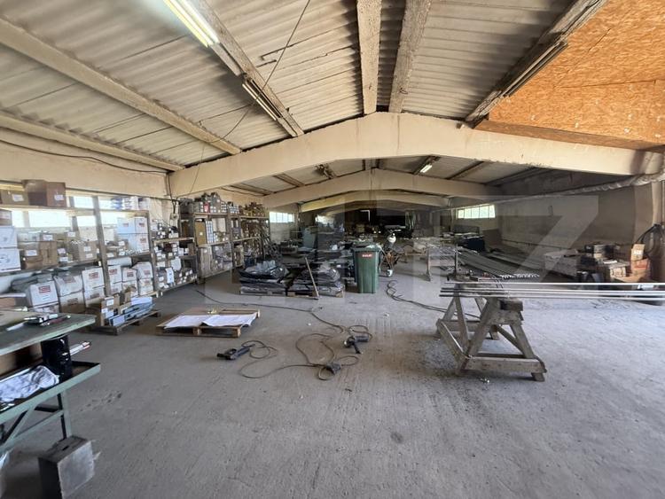 Spațiu industrial, de 1,050 mp, în Industrială