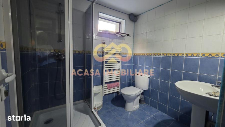 Casă cu 7 camere cu Teren 400 Mp în Tătărași