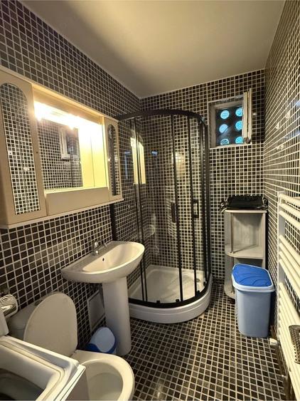 Apartament cu 3 camere decomandat în Tudor