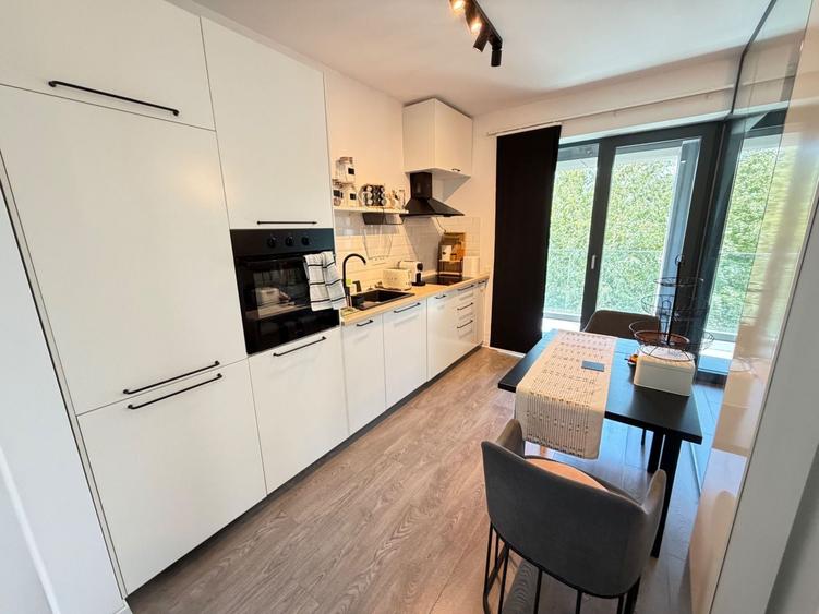 Apartament cu 2 camere semidecomandat, mobilat în Pipera