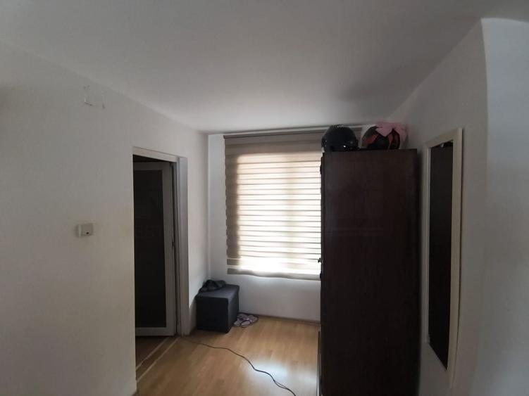 Casă individuală cu 4 camere cu Canalizare în Burdujeni