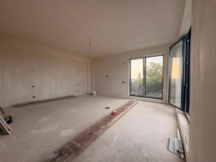 Duplex cu 4 camere cu Canalizare în Străulești