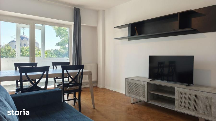 Apartament cu 3 camere decomandat în Central