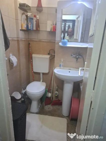 Apartament cu 2 camere semidecomandat în Valea Rosie