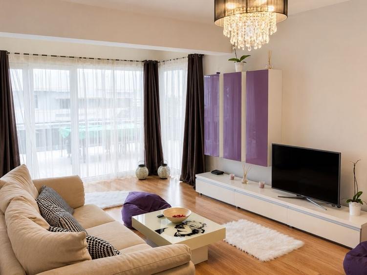 Apartament cu 4 camere decomandat în Central