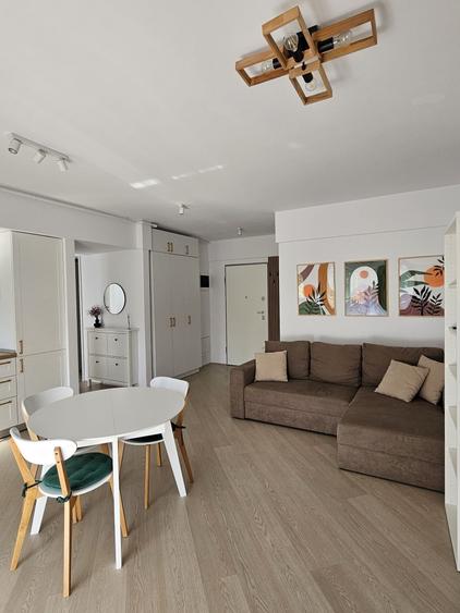 Apartament cu 3 camere în Mihai Bravu