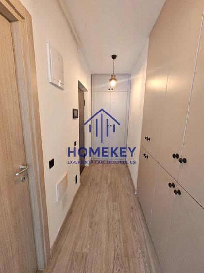 Apartament cu 3 camere decomandat în Est
