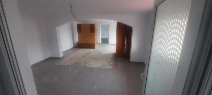 Casă cu 4 camere în Valea Cufundoasă
