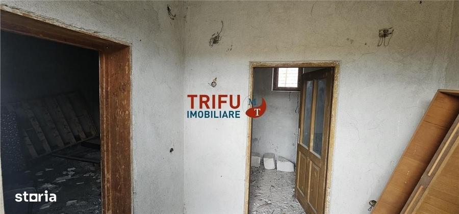 Casă cu 4 camere în Drâmbar