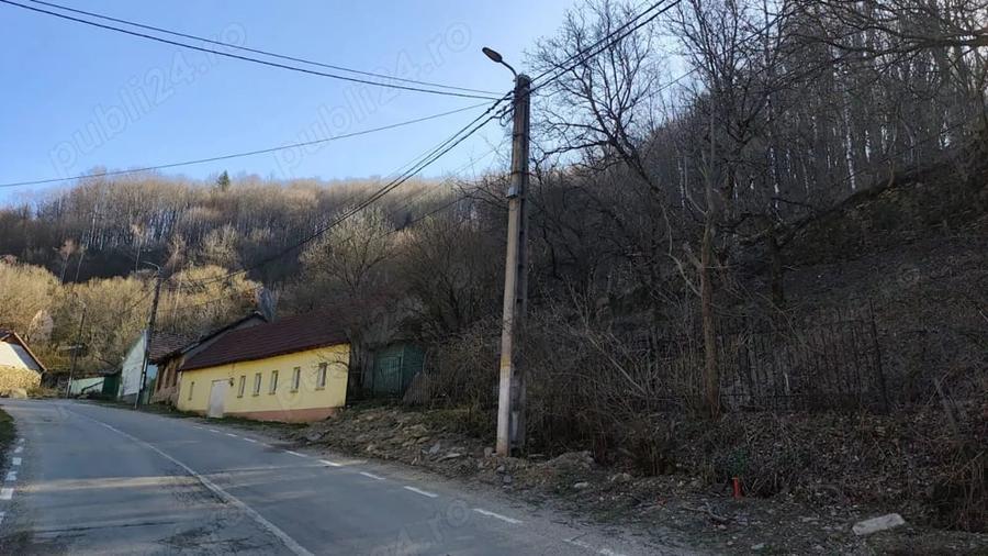 Casă cu 3 camere cu Teren 729 Mp în Văliug