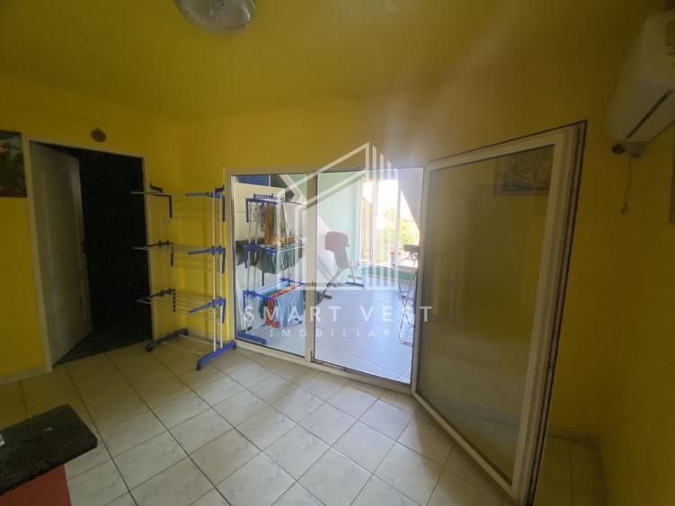 Apartament cu 4 camere decomandat, mobilat în Central
