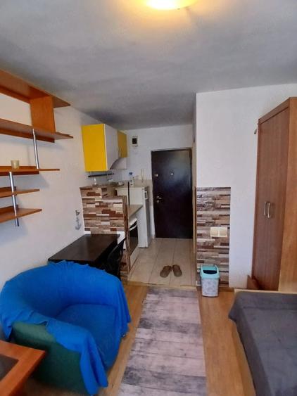 Garsonieră semidecomandată în Buziașului