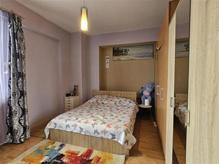 Apartament cu 2 camere semidecomandat, mobilat în Mănăștur