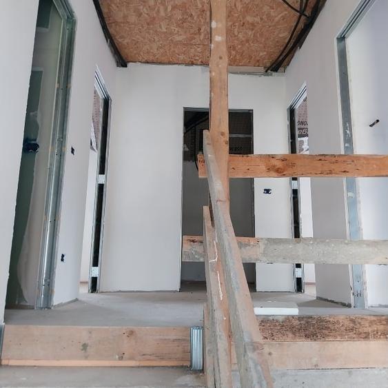 Casă individuală cu 3 camere cu Teren 413 Mp în Micești
