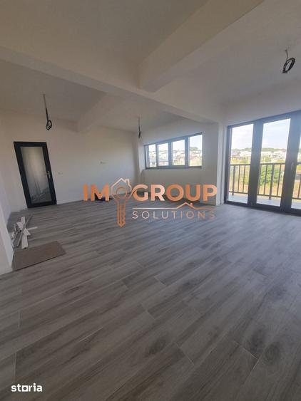 Apartament cu 3 camere decomandat în Rediu