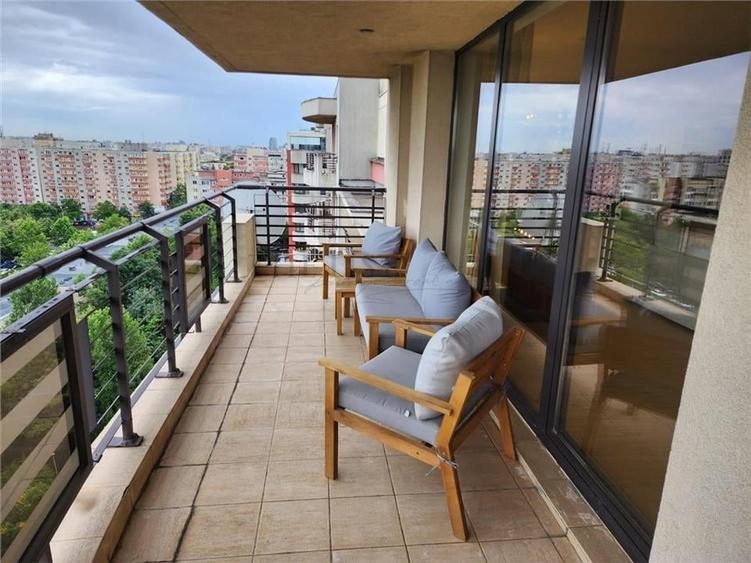 Apartament cu 3 camere decomandat, mobilat în Ștefan cel Mare