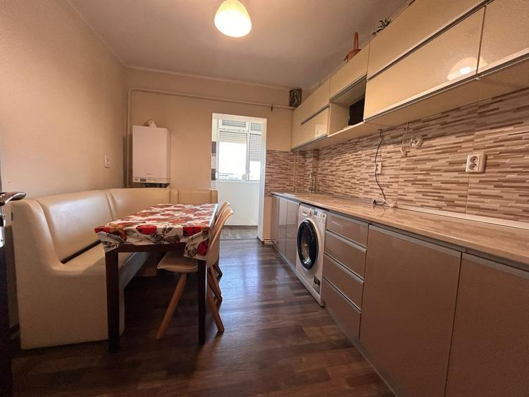 Apartament cu 2 camere decomandat, mobilat în Radu Negru
