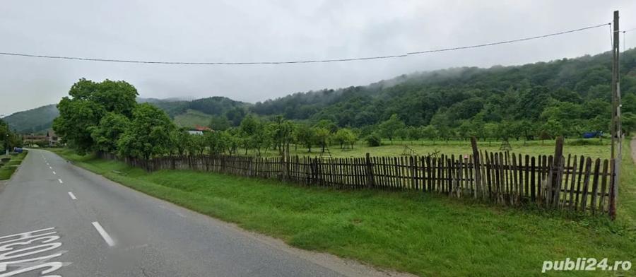 Teren de 6937 mp, în Sălătrucu