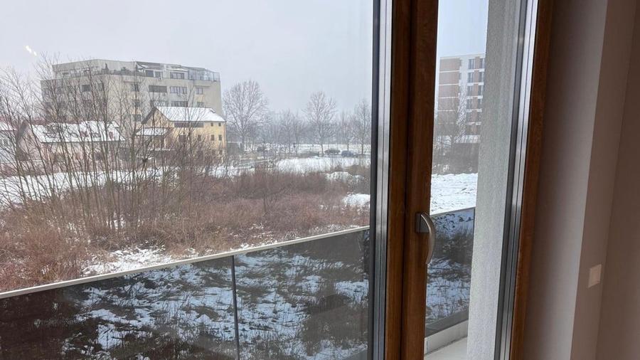 Apartament cu 2 camere decomandat în Sisești