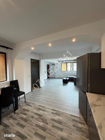 Apartament cu 3 camere semidecomandat în Obor
