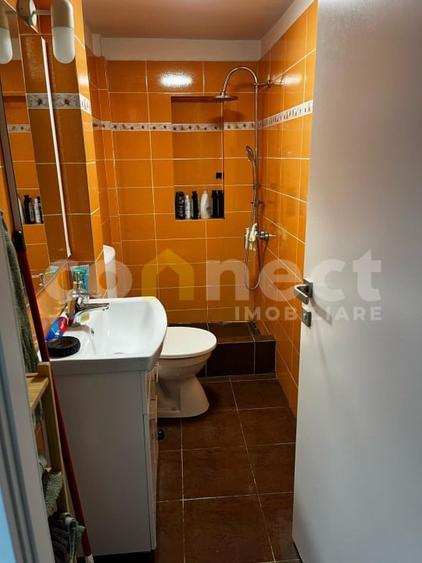 Casă cu 4 camere cu Canalizare în Central
