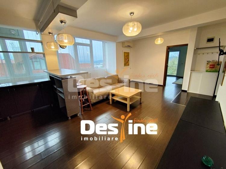 Apartament cu 3 camere semidecomandat, mobilat în Valea Lupului