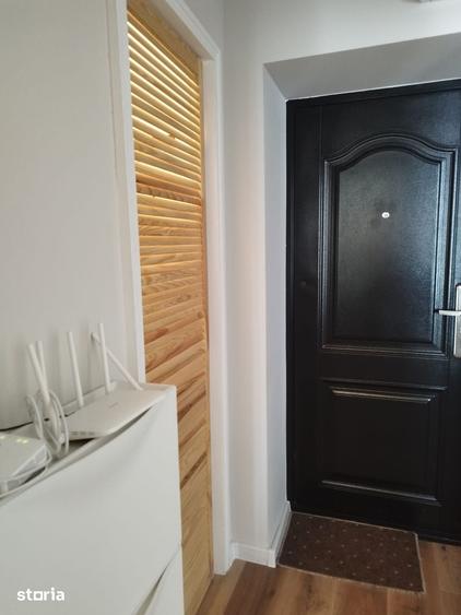 Apartament cu 2 camere nedecomandat în Tei