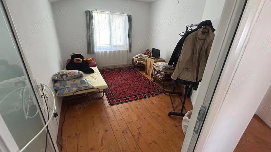 Casă cu 4 camere în Găești
